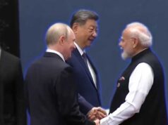 जिनपिंग-पुतिन से PM मोदी ने मिलाया हाथ, बगल से चुपचाप गुजर गए शहबाज शरीफ