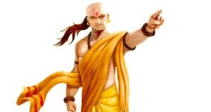 चाणक्य नीति: ये 5 आदतें इंसान को सफलता से रखती हैं दूर, आज ही सुधार लें