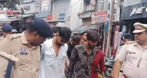 Bilaspur में बवाल के 5 आरोपियों का निकला जुलूस, पुलिस ने कराया पैदल मार्च