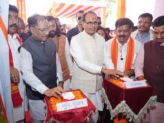 केंद्रीय मंत्री शिवराज सिंह चौहान और मुख्यमंत्री विष्णु देव साय ने सक्ति जिले में 121.70 करोड़ रुपए के 38 विकास कार्यों का किया लोकार्पण एवं भूमिपूजन