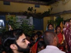 बाढ़ पीड़ितों के बीच पहुंचे राजस्व मंत्री टंक राम वर्मा
